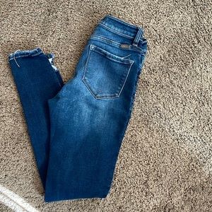 KanCan distressed jegging